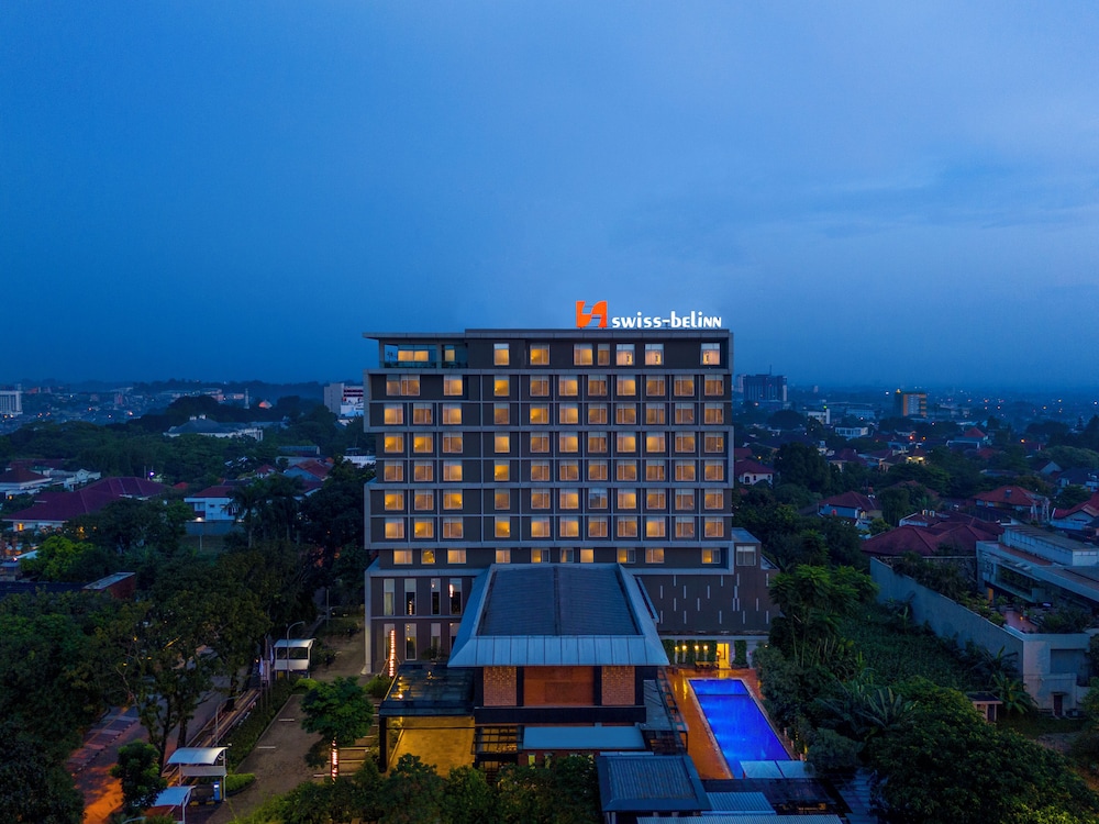 Swiss-Belinn Bogor 4/57