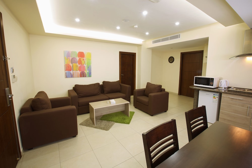 Lujain Hotel Suites 31/50