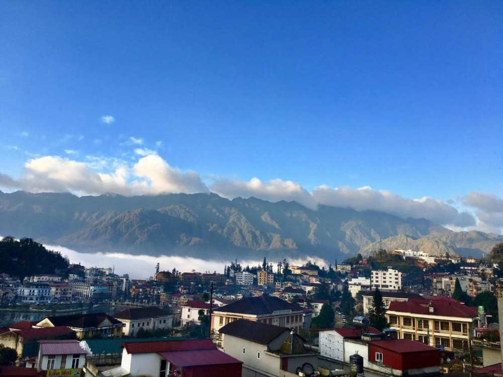 Sapa Village Hotel 64/68