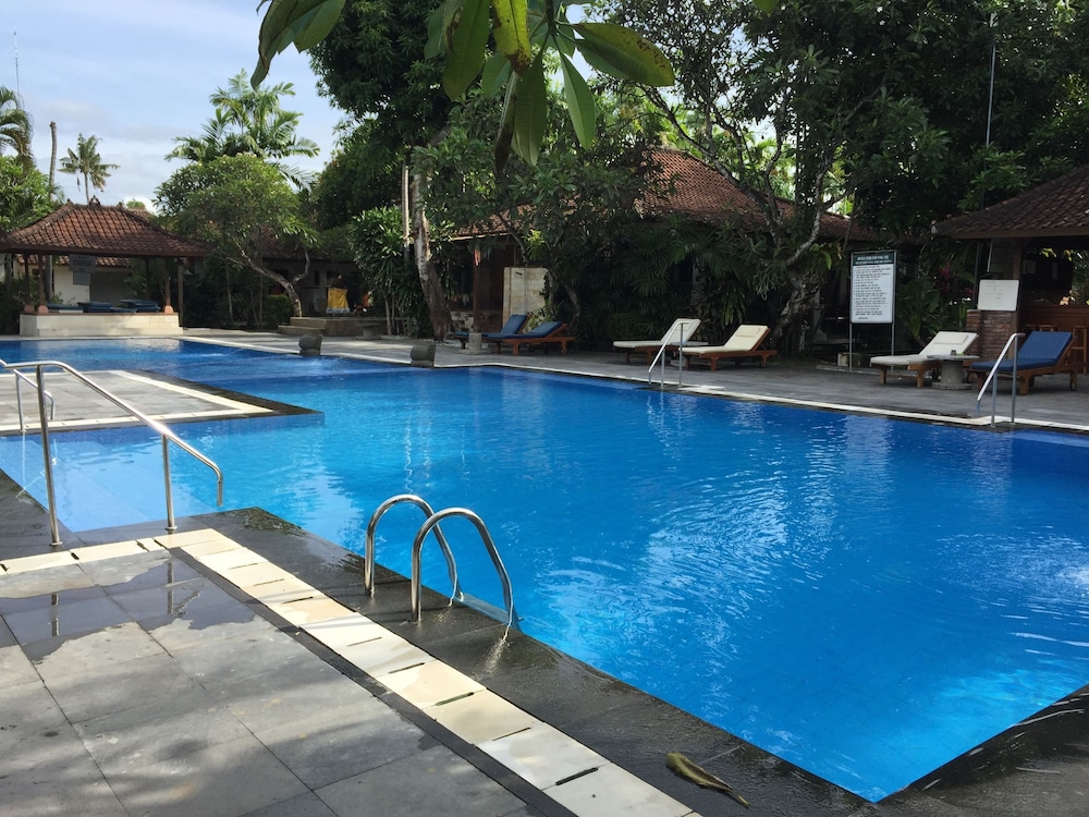 BUMI AYU BUNGALOWS 62/66