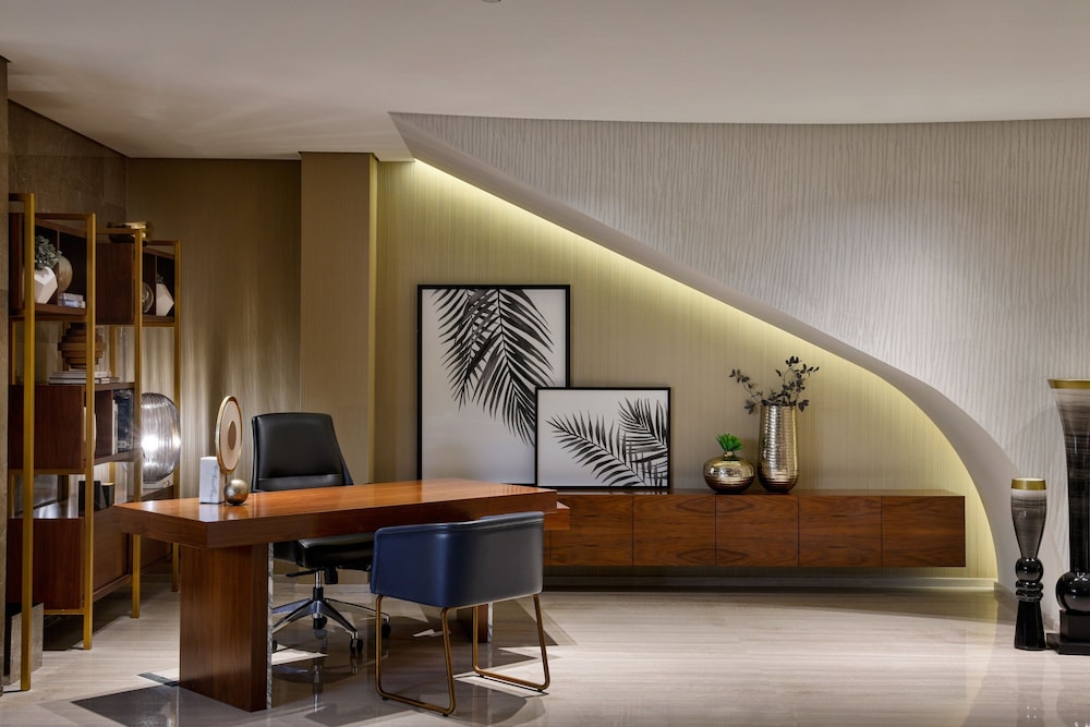 Le Meridien Dubai Hotel and Conference Centre 62/77