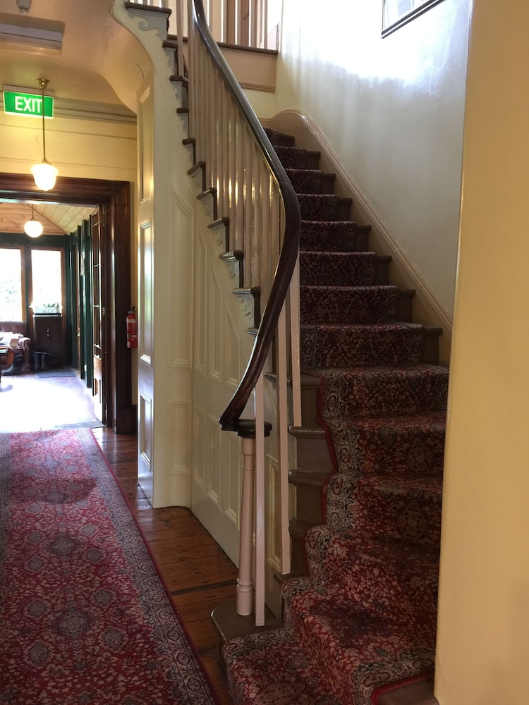 Victoria House 6/21