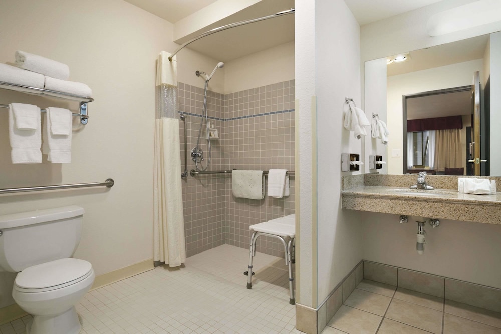 Baymont By Wyndham Seattle/Kirkland Wa 13/31