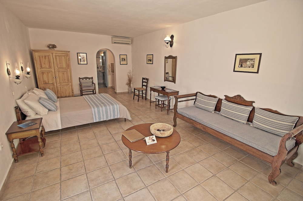 Aethrio Sunset Village Oia 43/87