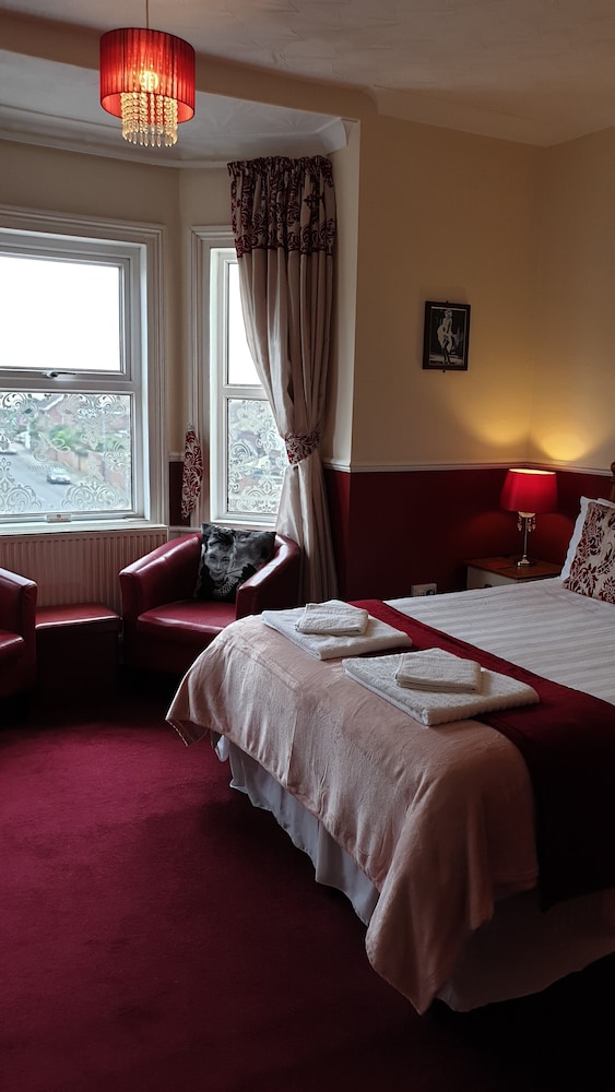 All Seasons Guest House 4/38