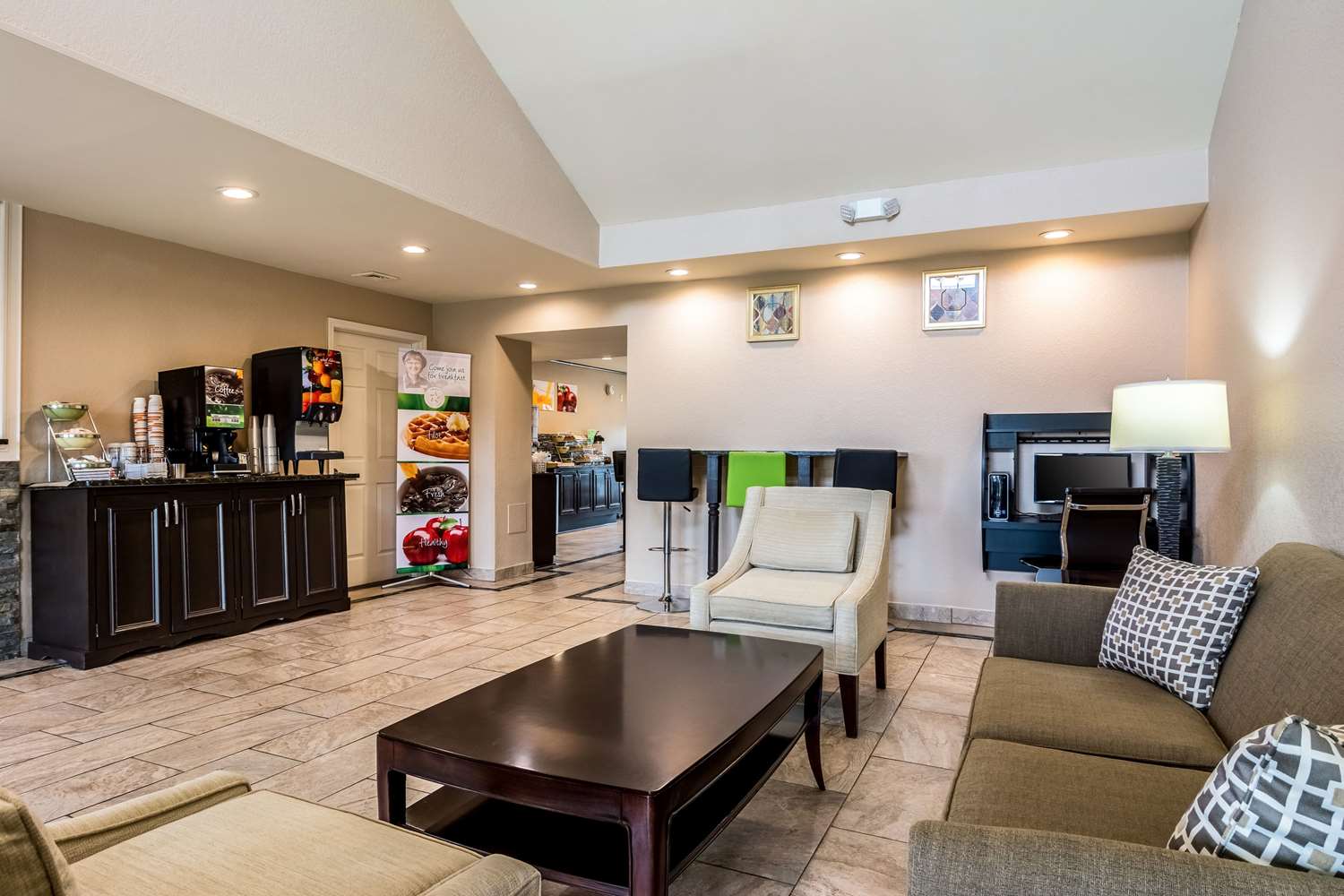 Quality Inn University Area Auburn 18/24