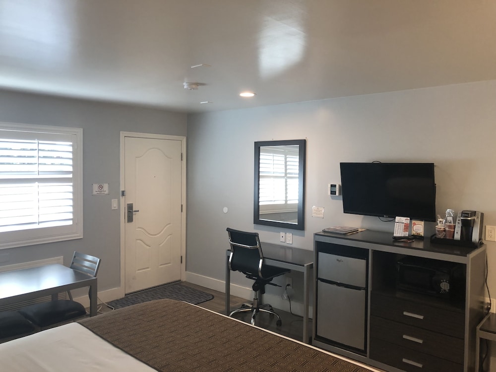 Pacific Inn Monterey 31/49