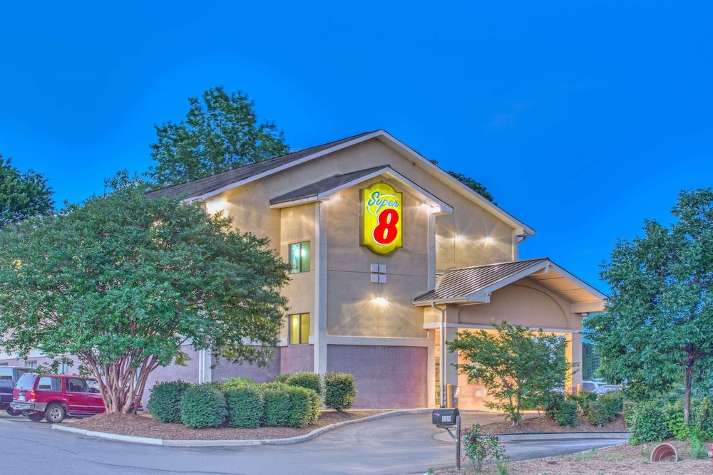 Super 8 by Wyndham Charlottesville 3/51