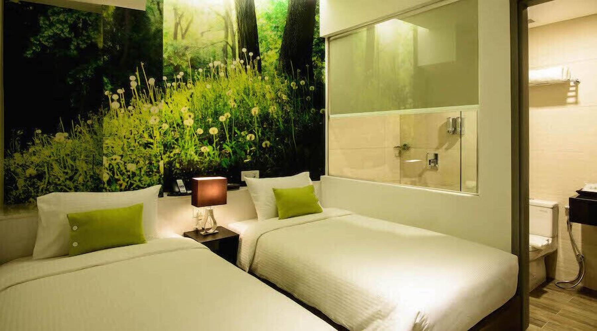 Gold, Superior, Twin Beds, No Window