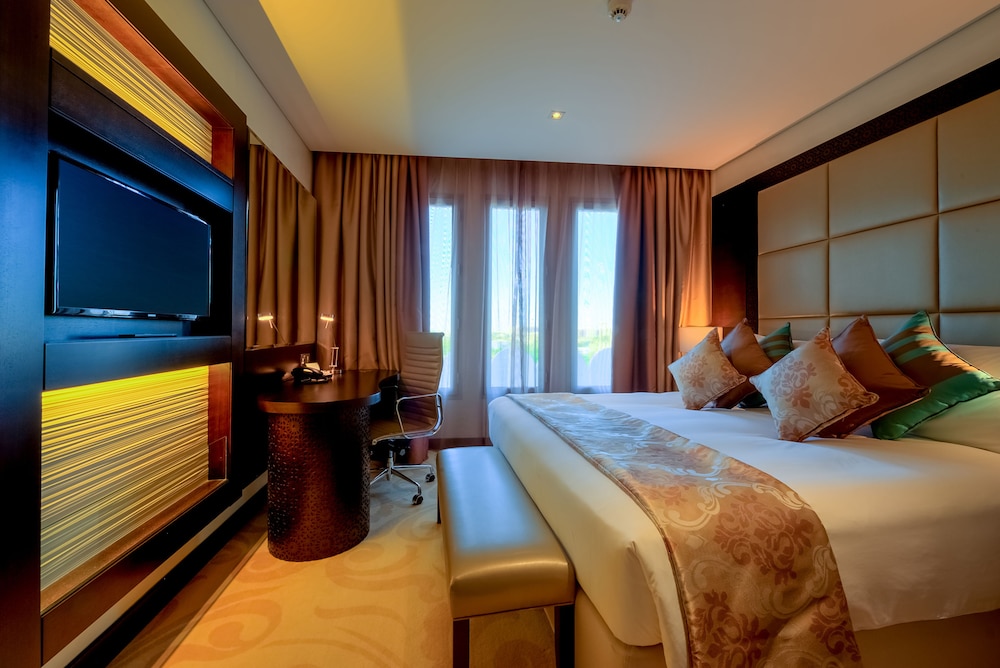 Holiday Inn Muscat al Seeb by IHG 16/73