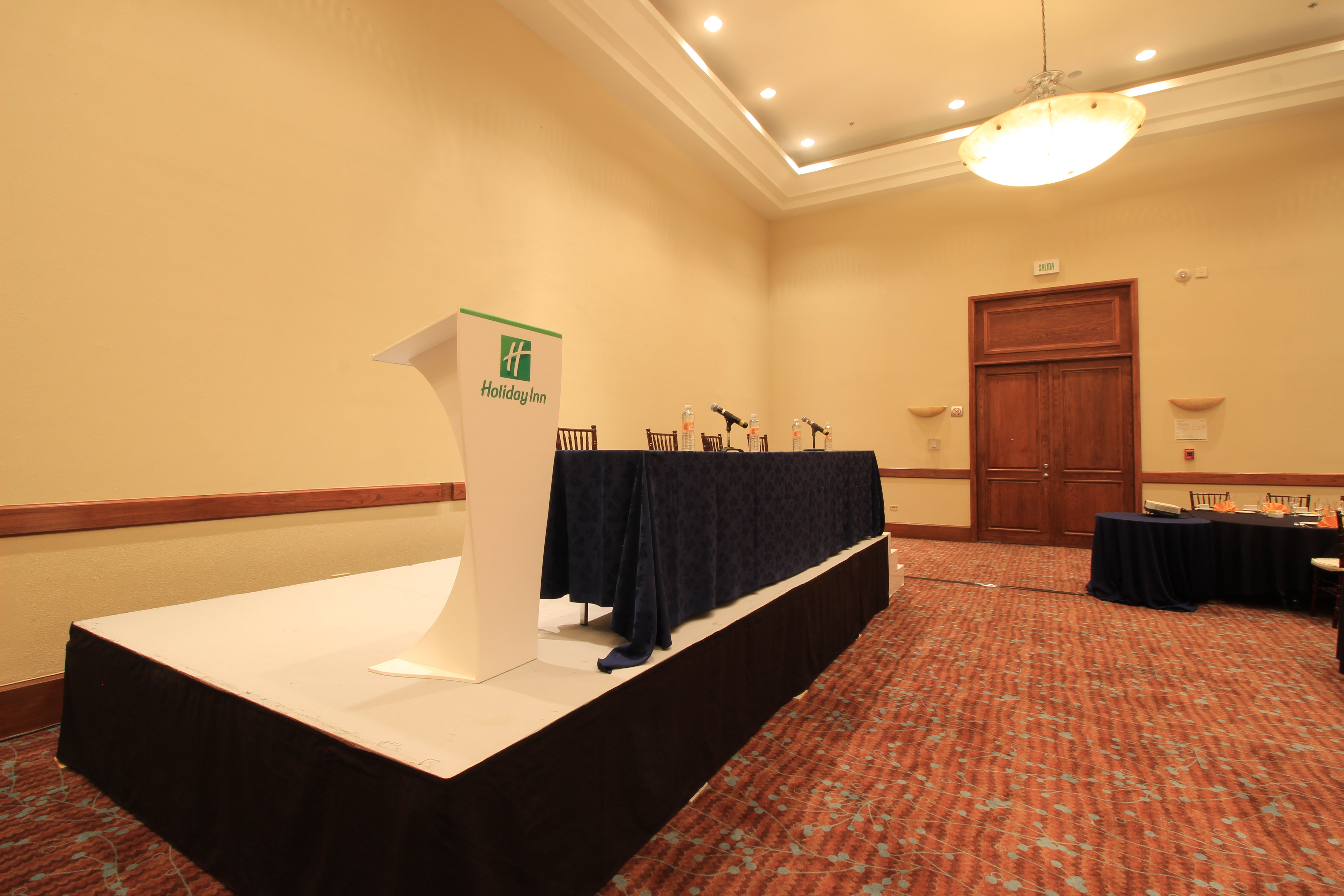 Holiday Inn Monterrey Valle 10/50