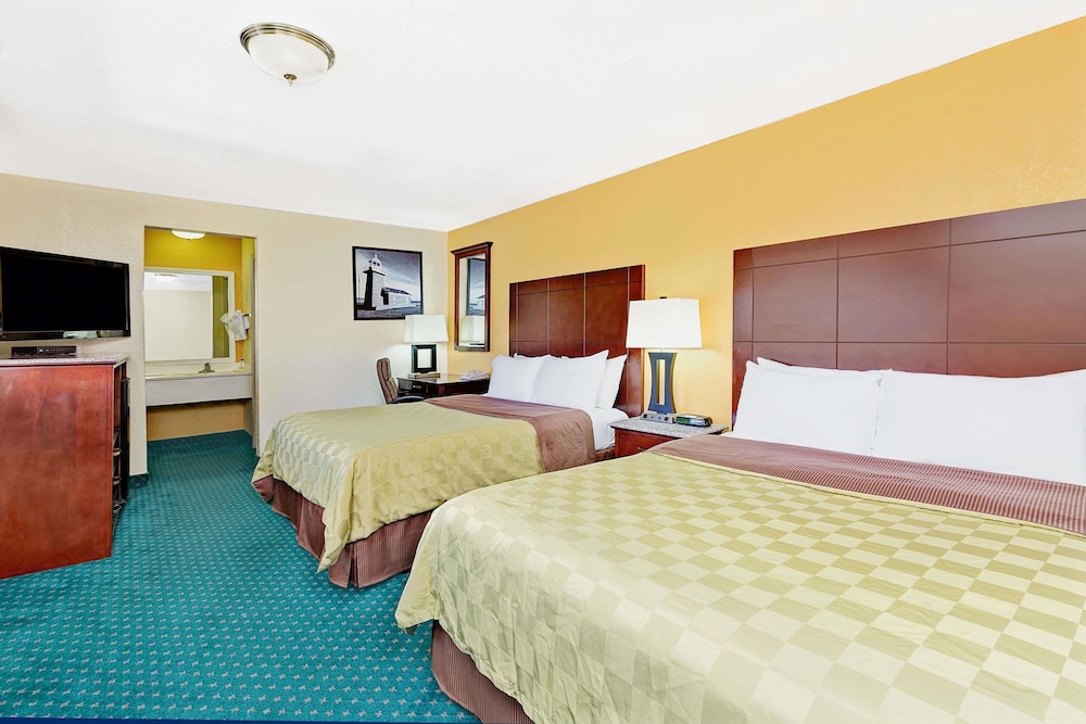 SureStay Hotel by Best Western Santa Cruz 30/54