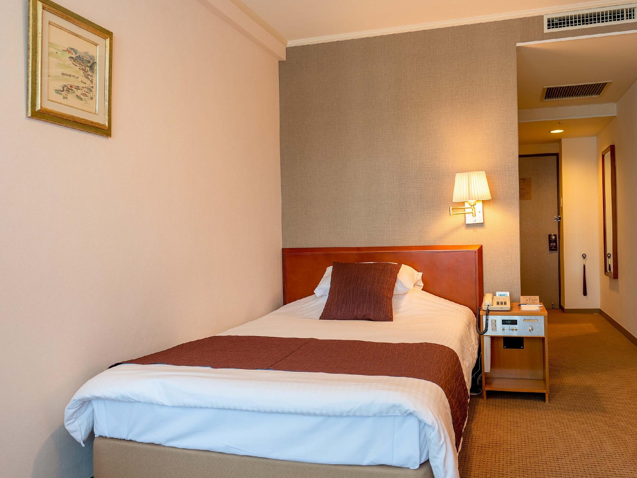 Semi Room, Standard, Semi Double Bed, Small