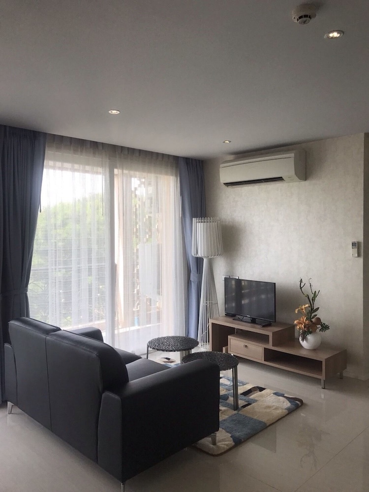 Atlantis Condo Resort Pattaya EVT 23/50