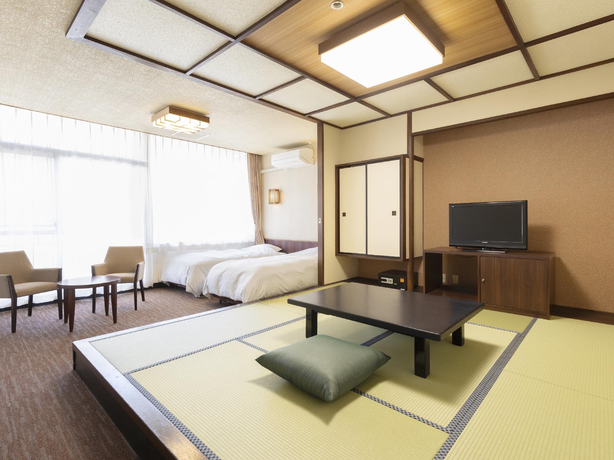 Japanese Western, Standard, Twin Beds, 3 Futon Beds, Indoor Bath, Main Building