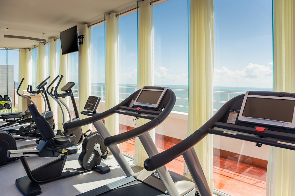 Fiesta Inn and Loft Ciudad del Carmen 26/50