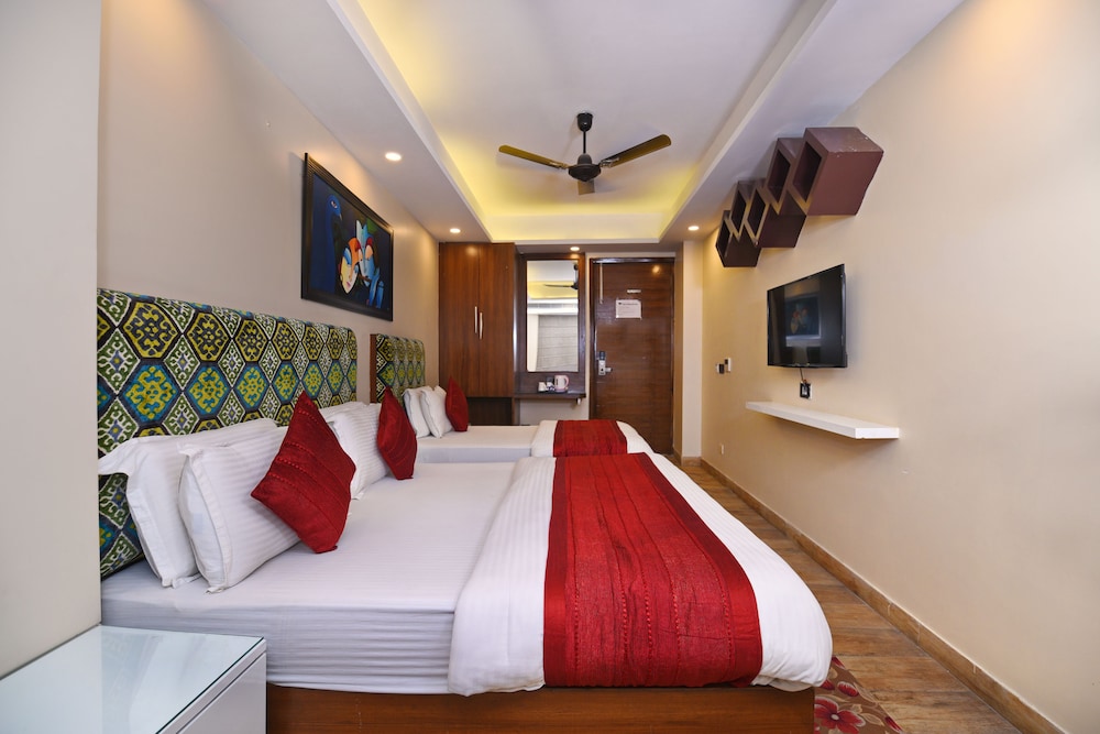 Staybook Hotel Nitya Maharani 23/50