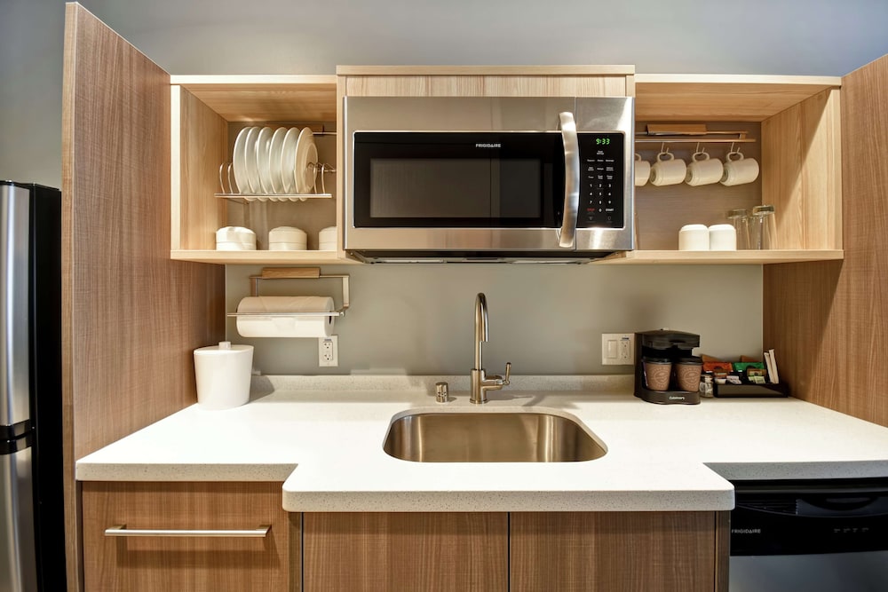 Home2 Suites by Hilton San Francisco Airport North 50/51