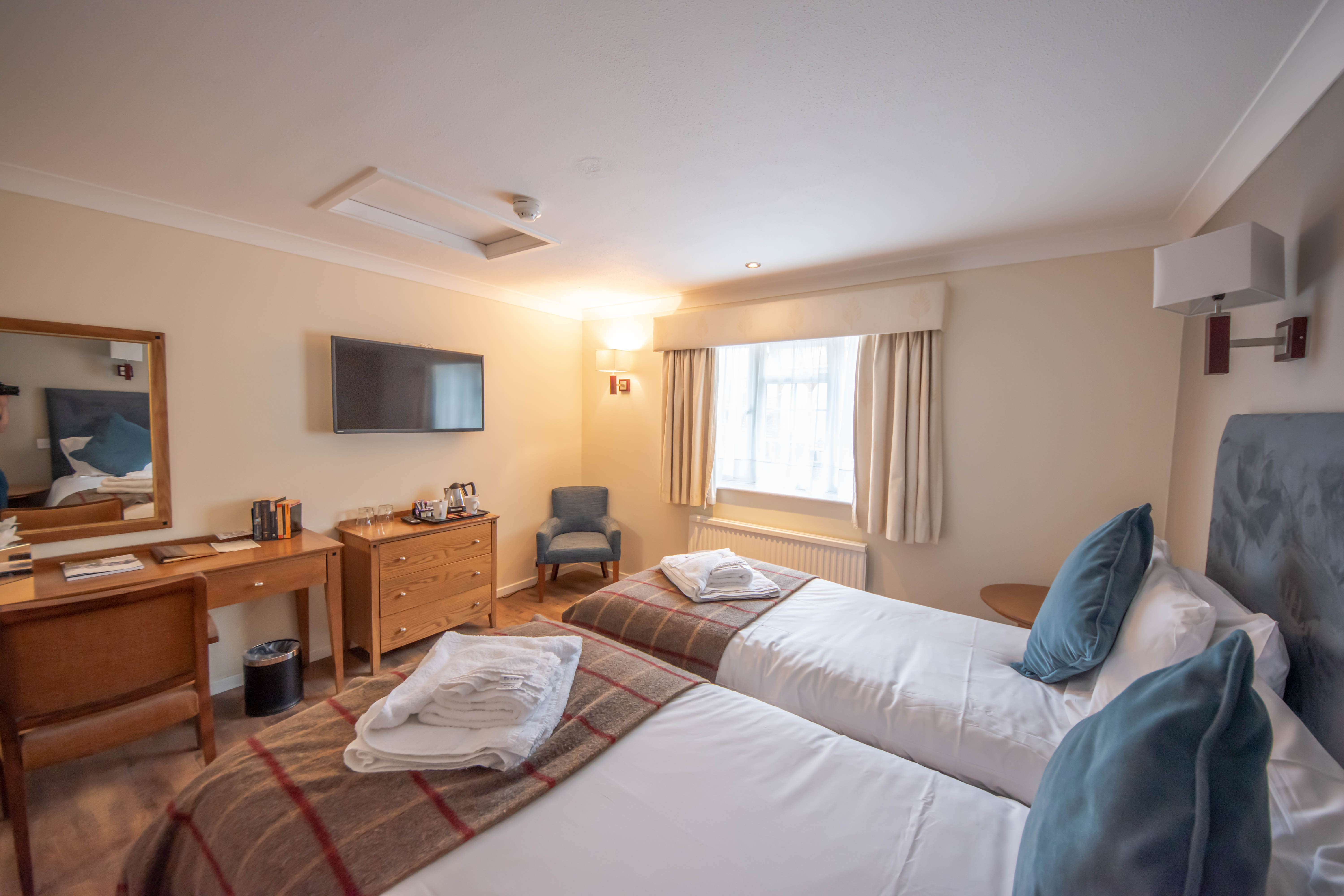 Norfolk Arms Hotel 8/55