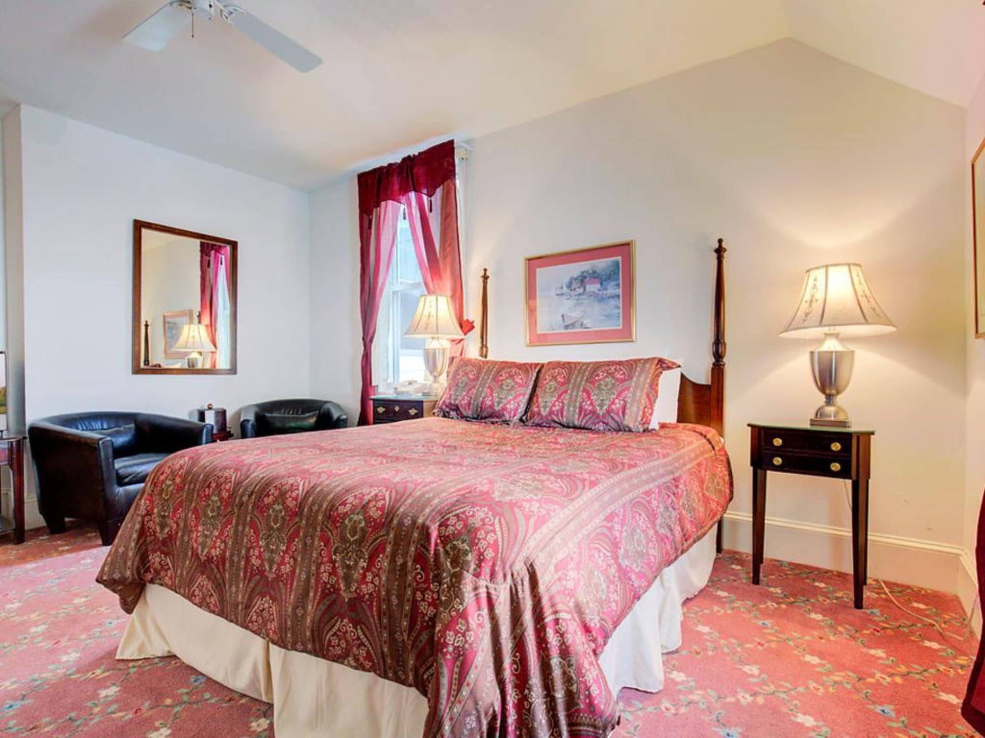 Room, Queen Bed, Private Bathroom, with Pool