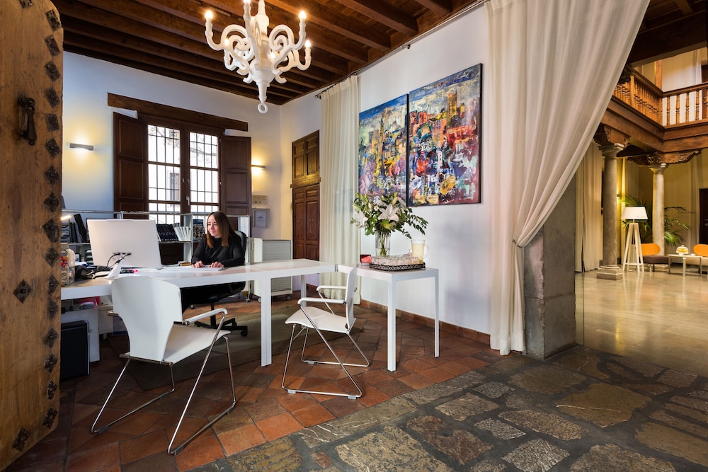 Gar Anat Hotel Boutique 62/81