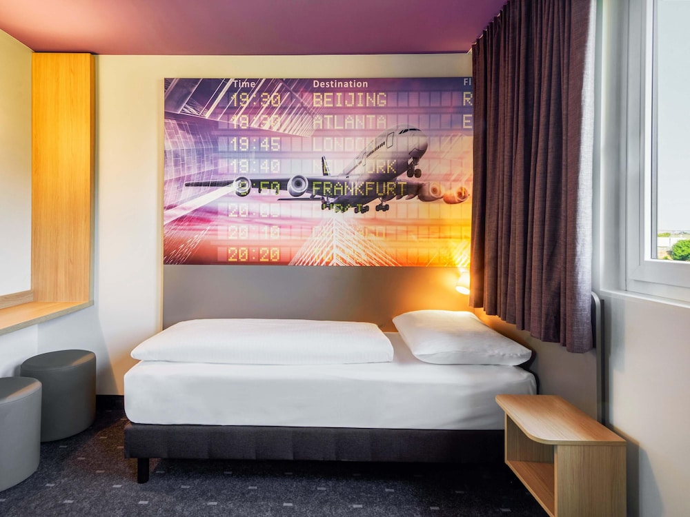 Room, French Bed