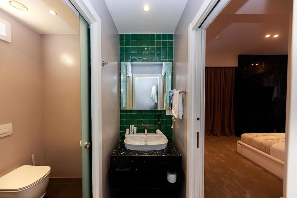 Habitat Hotel 45/49