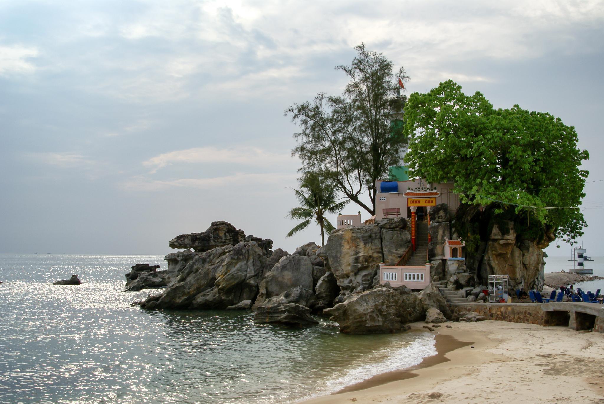 Halona Hotel 33/35