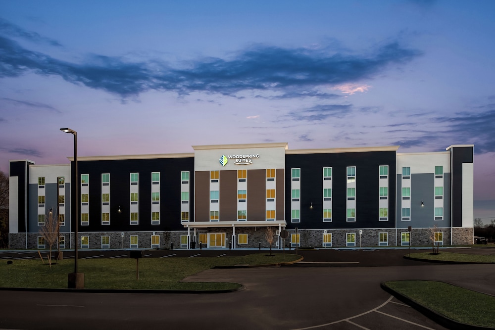 WoodSpring Suites Petersburg near Fort Lee 4/54