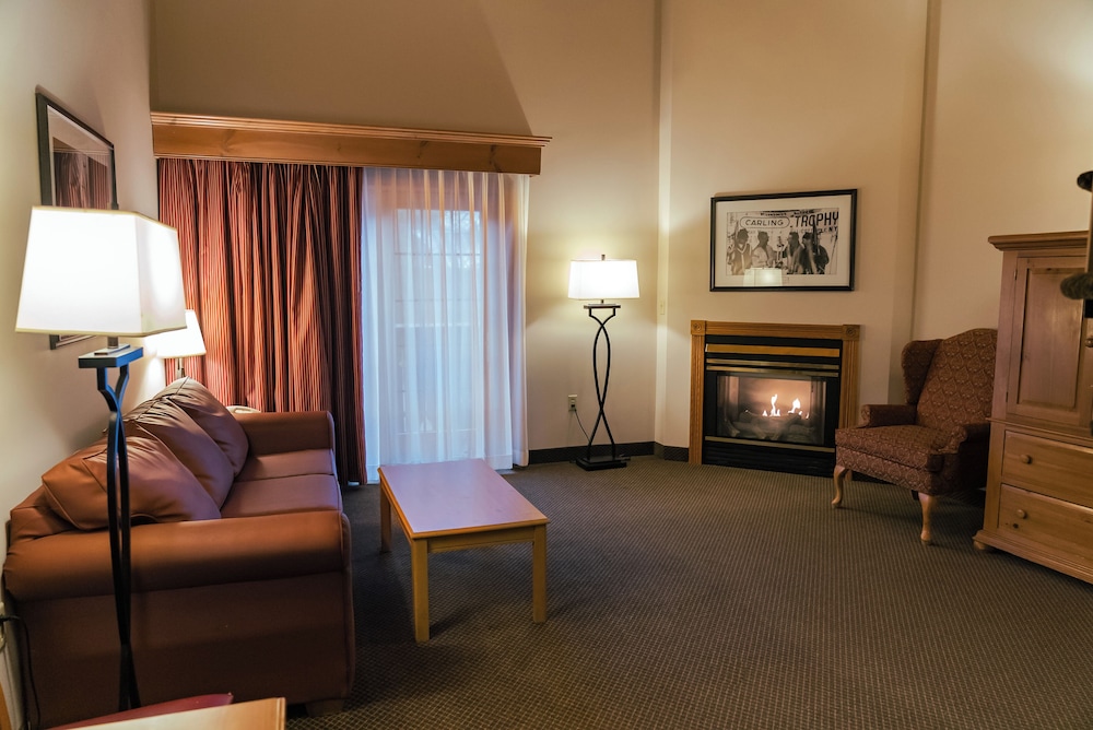 The Inn at Holiday Valley 24/50