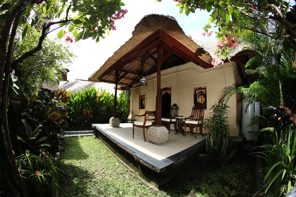 BALI AGUNG VILLAGE 58/60