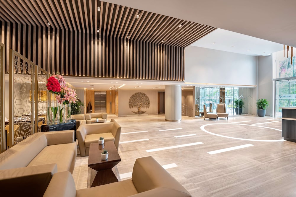 Radisson Hotel Sector 29 Gurugram 43/57