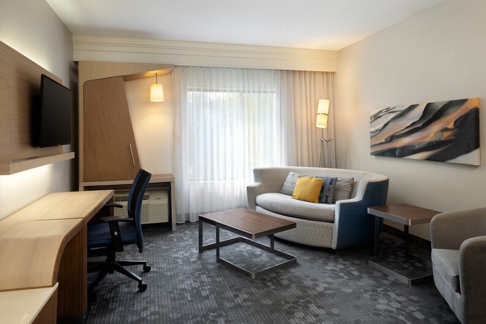 Courtyard By Marriott Austin Round Rock 37/54