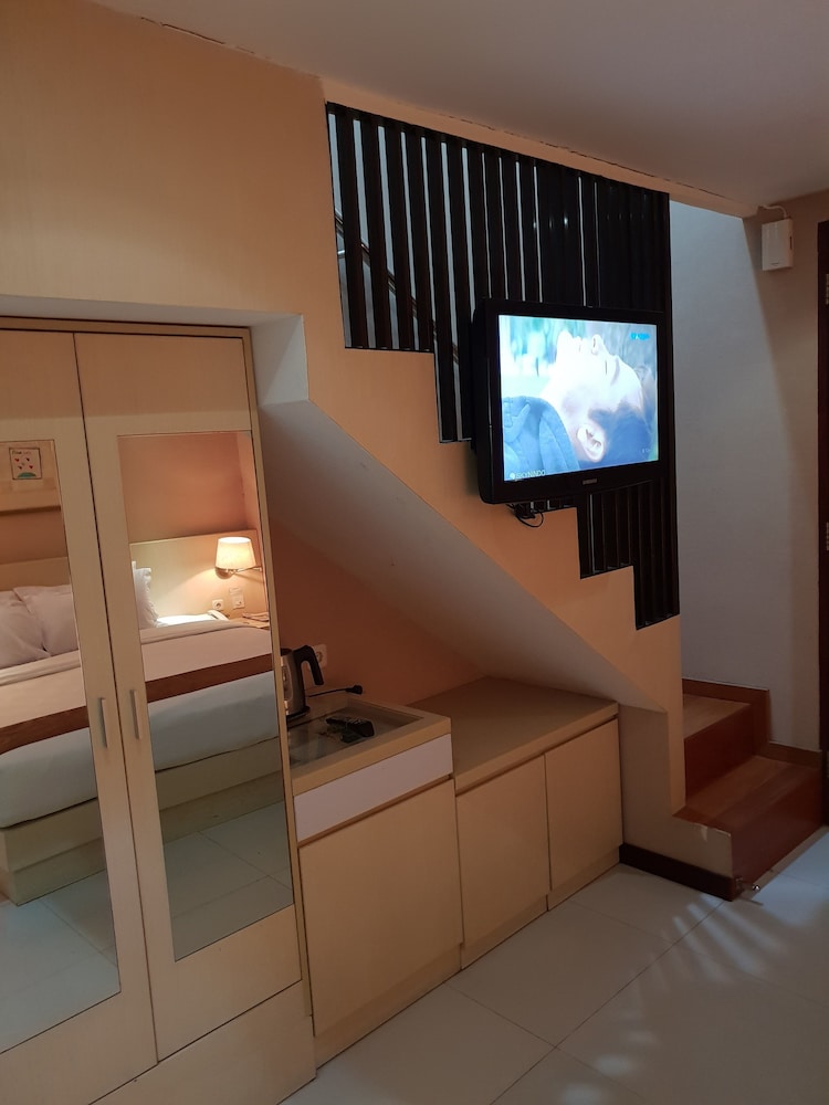 Scarlet Kebon Kawung Hotel 52/71