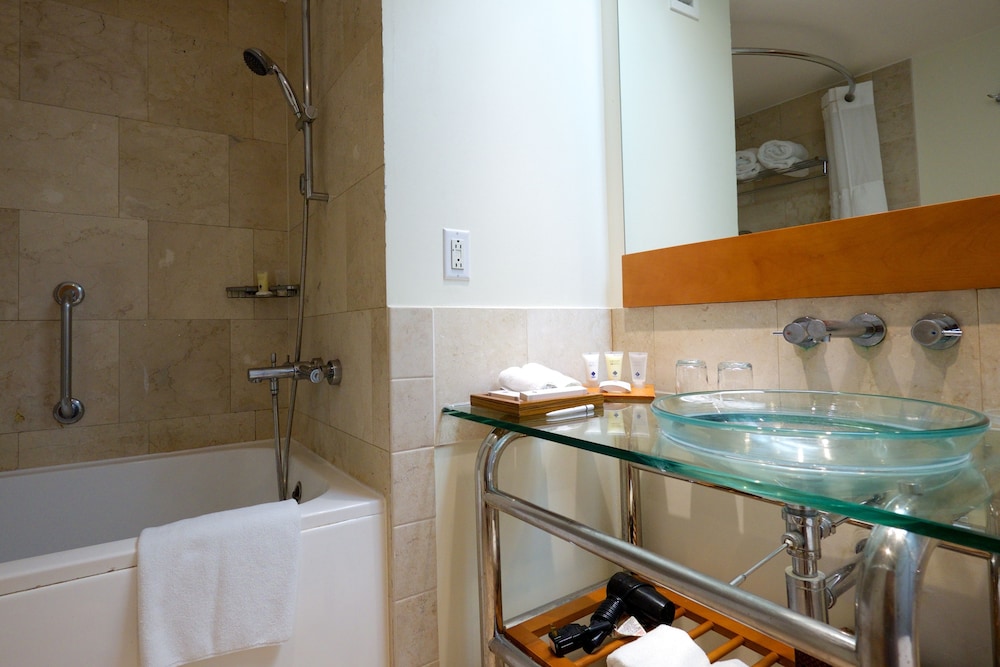 Crowne Plaza Resort Guam 35/95