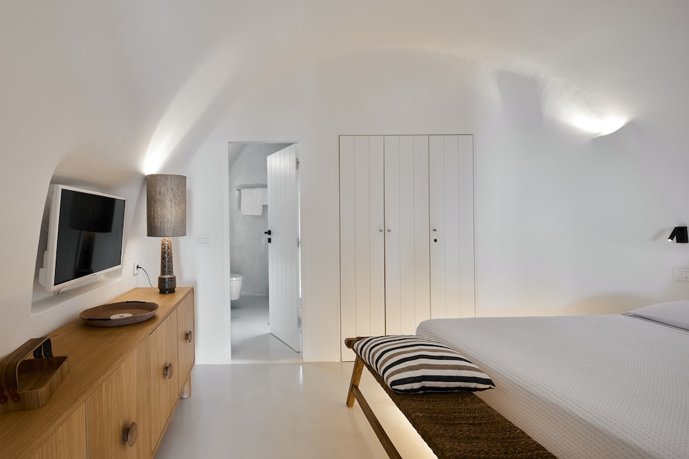 Olea Cave House 48/50