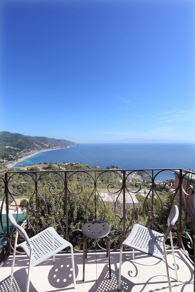 Hotel Villa Astoria 28/33
