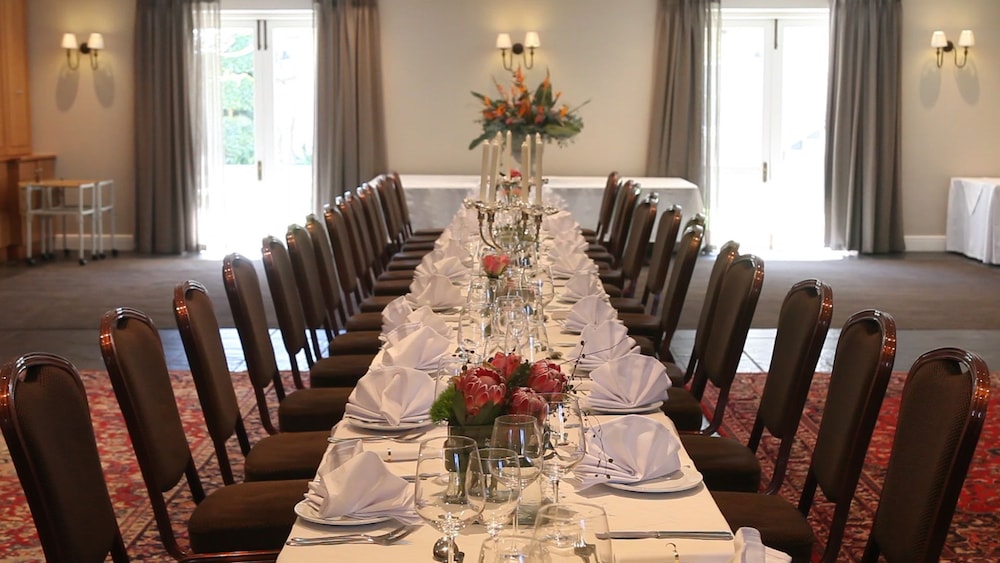Lemoenkloof Guest House 50/50