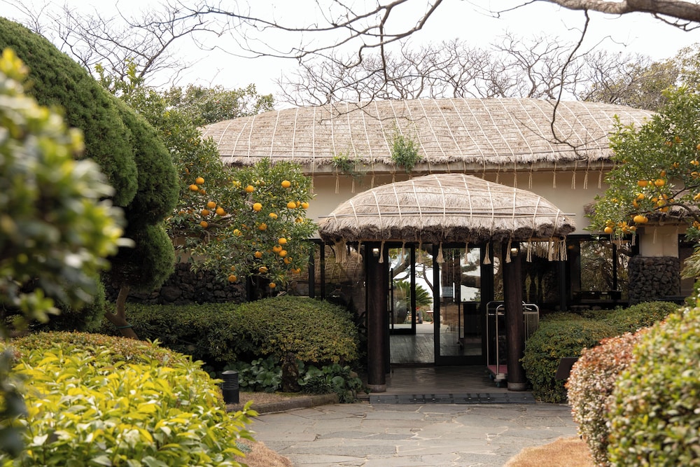 Seaes Hotel & Resort 4/74