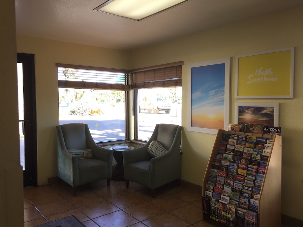 Days Inn By Wyndham Kingman West 25/31