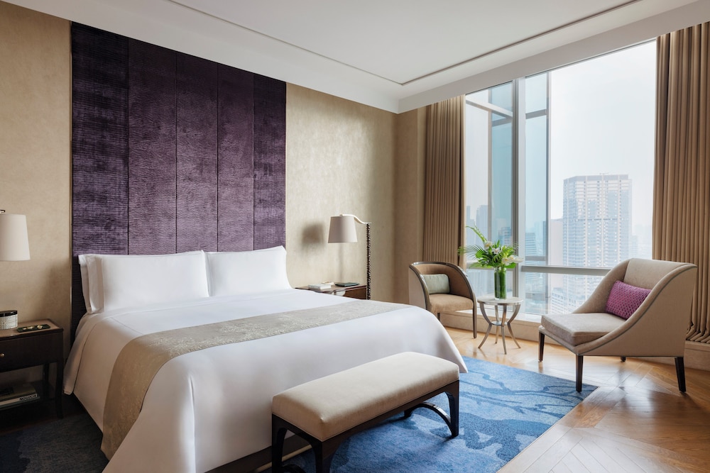 RAFFLES JAKARTA 18/50