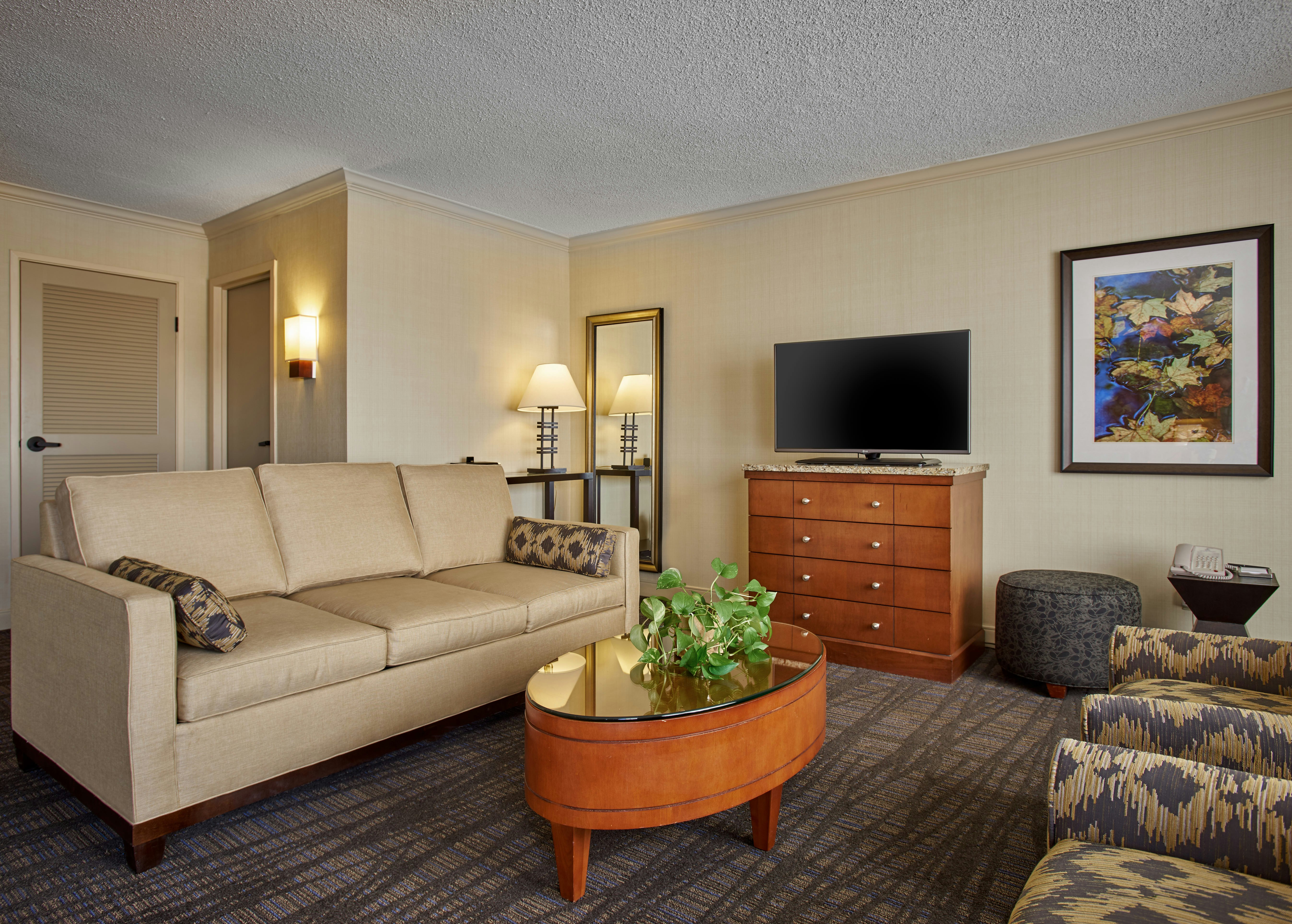 HILTON KNOXVILLE 13/34