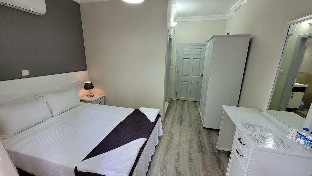 Canada Hotel & Bungalows 16/50