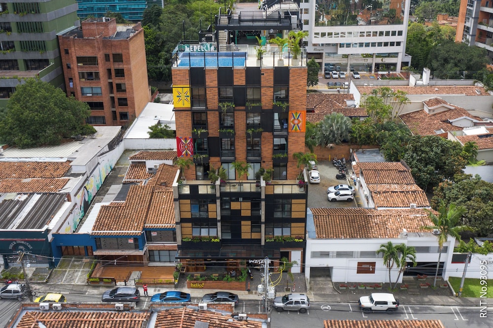Masaya Medellin 24/33