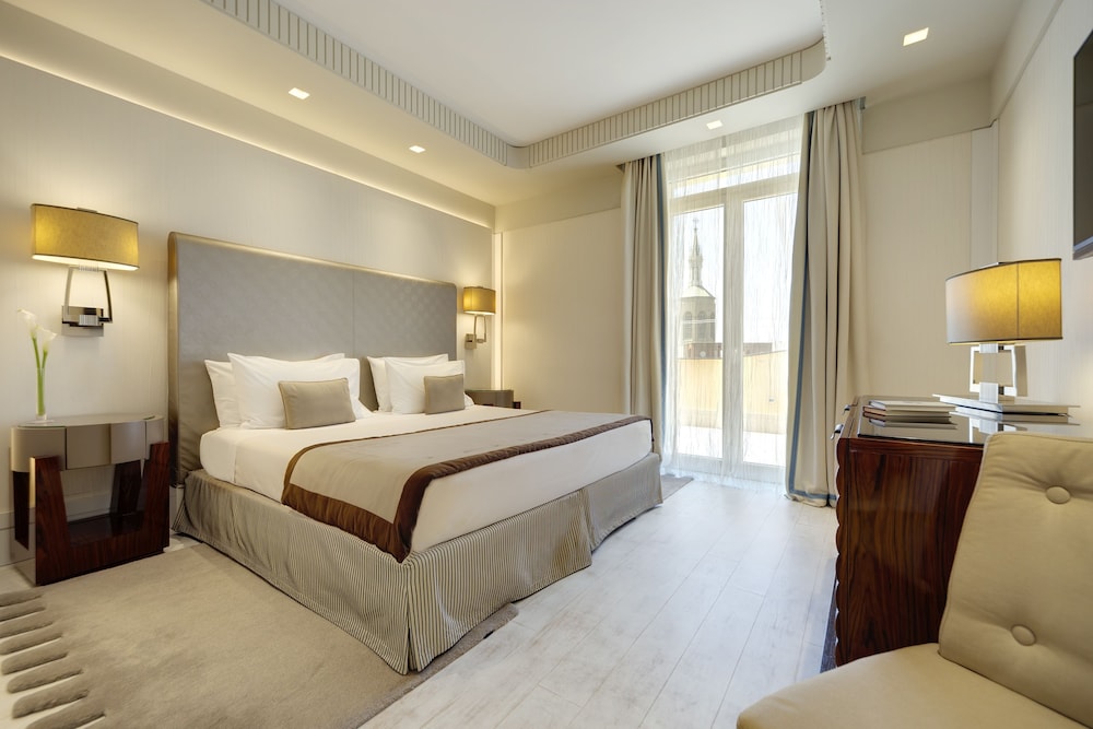 جناح رئاسي بسرير كينج بشرفة، Melia Genova 5/10