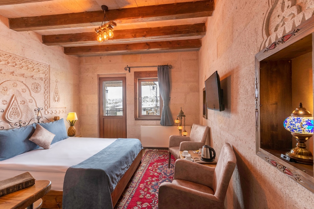 Maron Stone House 21/50