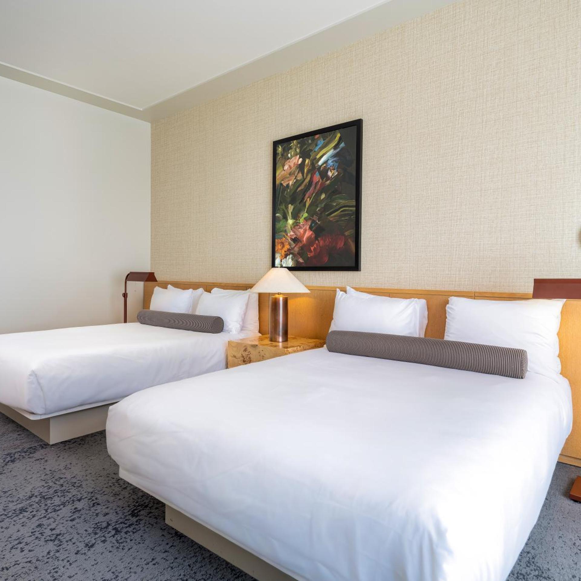 Luxury, 2 Queen Beds, Accessible