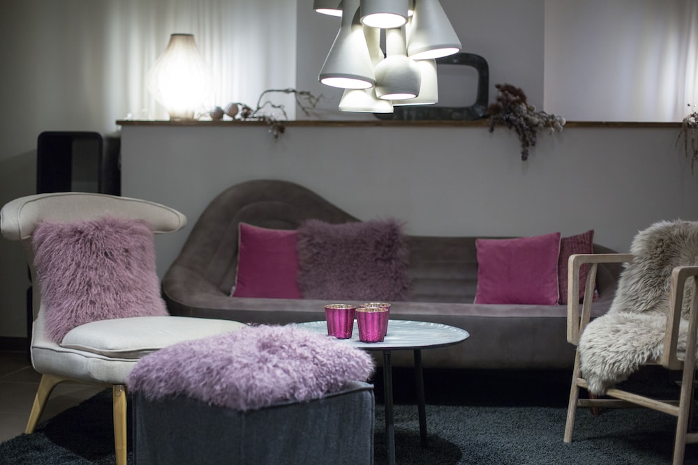 Two Timez Boutique Hotel 24/50
