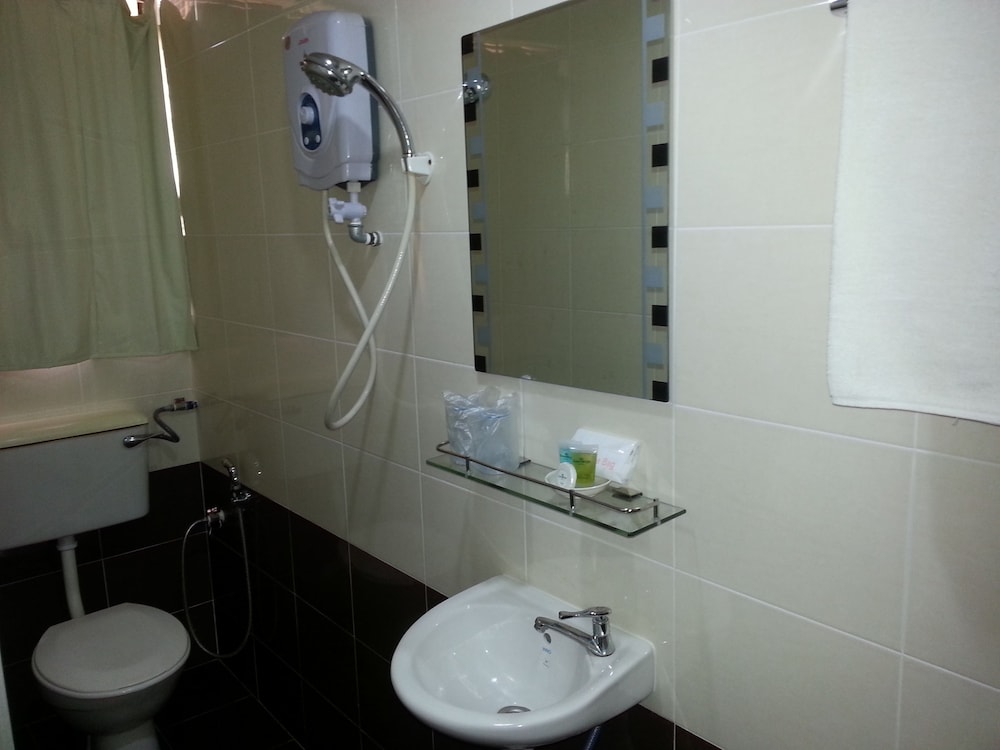 Goodhope Hotel Kelawei 69/71