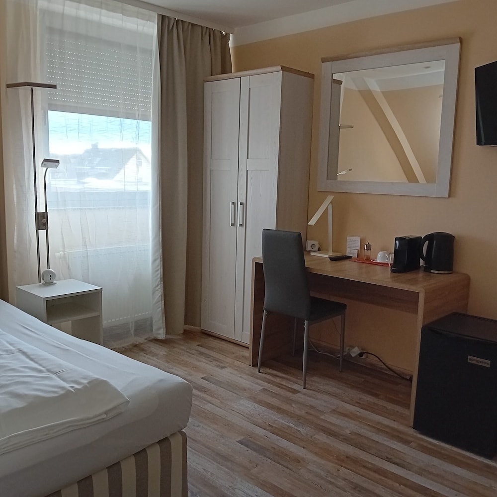 COMFORT, DOUBLE BED, CITY VIEW